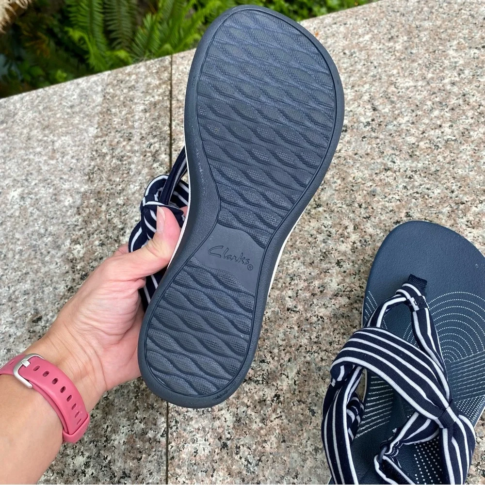 Clarks sandals - Picture 5 of 6